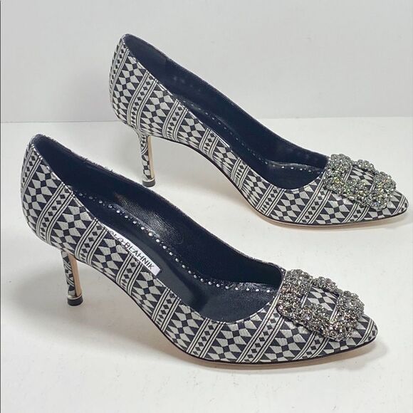 Manolo Blahnik Hangisi 70 Embellished Print Pumps - Picture 4 of 12